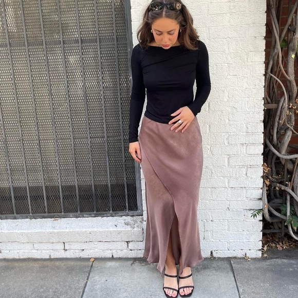 NEW beautiful self contrast brown slip skirt sz small / sold at Anthropologie - Picture 3 of 5